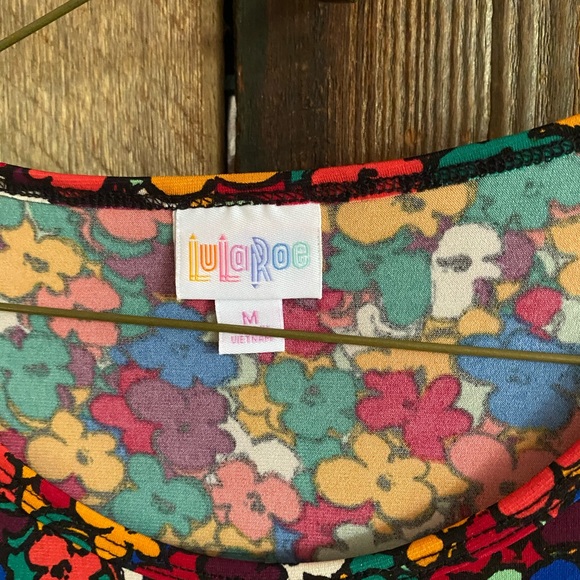 LuLaroe multicolored top! Where with anything M - Picture 2 of 6